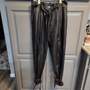 ITOO Stylish Italy Made  Black Women's Pants Medium